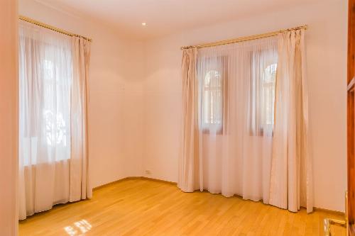 Aviatorilor, the representative villa for rent 11