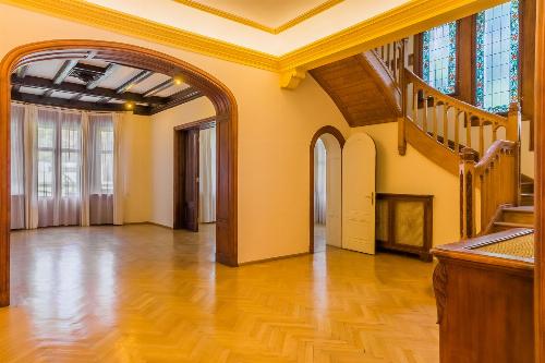 Aviatorilor, the representative villa for rent 4