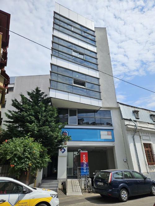 Armeneasca office building