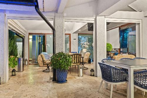 Premium villa in the western area, with its own pool 20