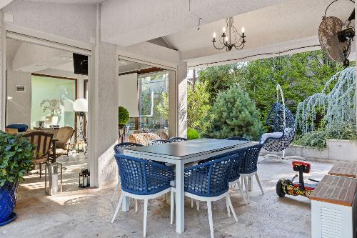 Premium villa in the western area, with its own pool 23