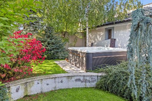 Premium villa in the western area, with its own pool 26