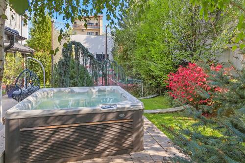 Premium villa in the western area, with its own pool 27