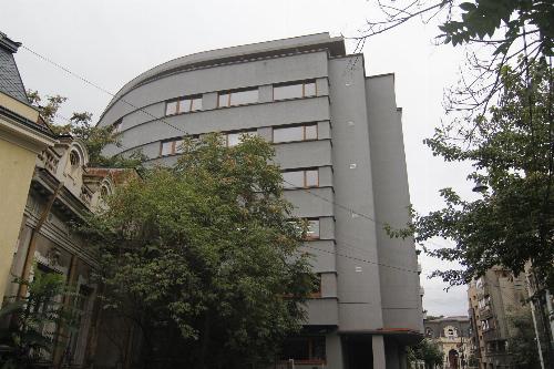 Calderon Office Building