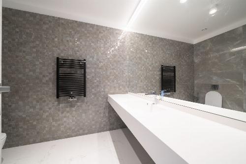 One Mircea Eliade, 3 rooms overlooking the park and the lake. 12