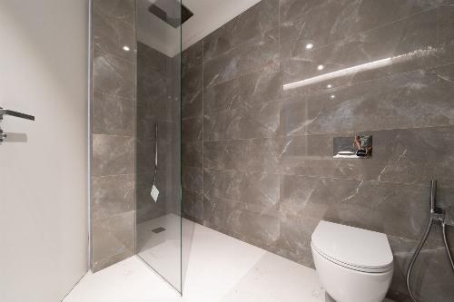 One Mircea Eliade, 3 rooms overlooking the park and the lake. 14