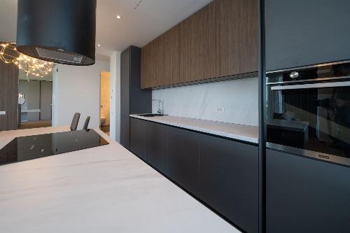 One Mircea Eliade, 4 rooms overlooking the park and lake. 4