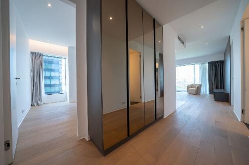 One Mircea Eliade, 4 rooms overlooking the park and lake. 8