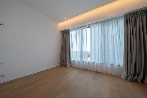 One Mircea Eliade, 3 rooms overlooking the park. 15