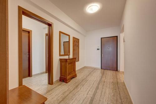 3 Rooms Apartment + Parking – Polona/Dacia