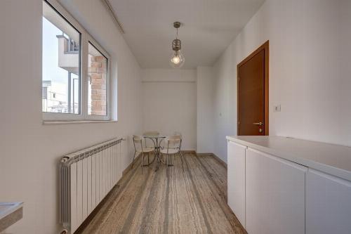 3 Rooms Apartment + Parking – Polona/Dacia