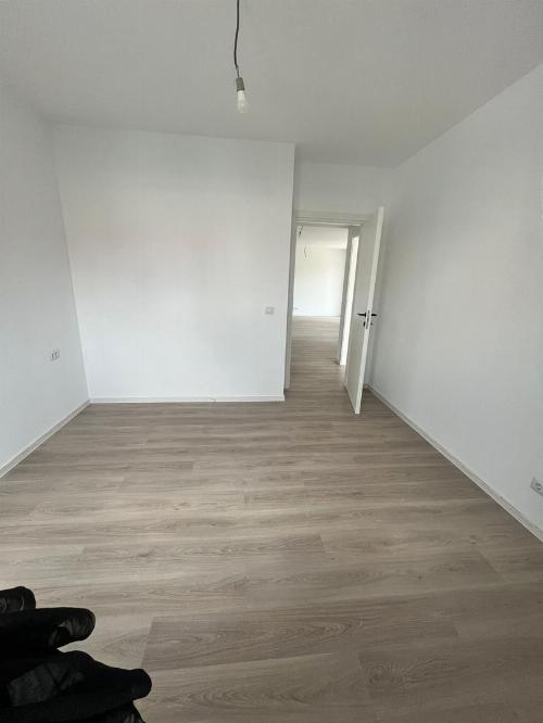 Inchiriere apartament 3 camere NOU