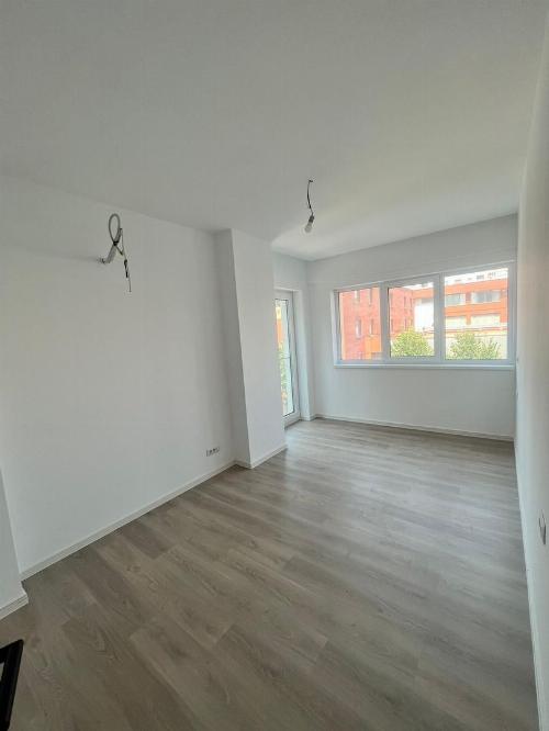 Inchiriere apartament 3 camere NOU