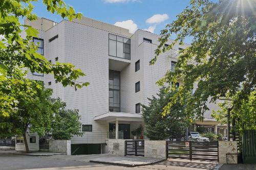 Apartament lux / 4 camere / terasă generoasă / Parcul Bordei