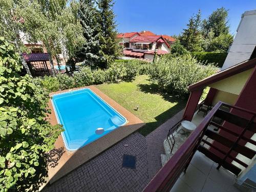 Iancu Nicolae area / Villa with generous garden and pool