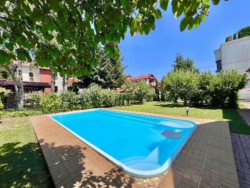 Iancu Nicolae area / Villa with generous garden and pool