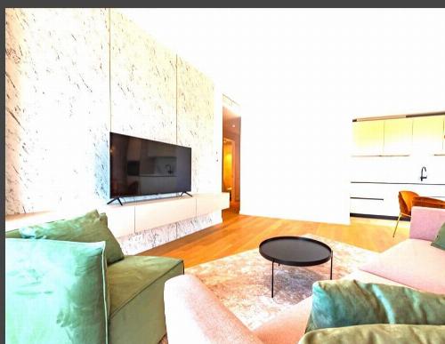 Apartament 3 camere One Verdi