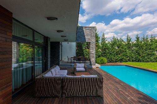 Villa with Pool Erou Iancu