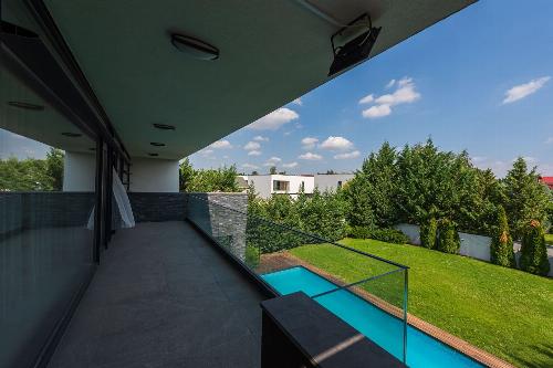 Villa with Pool Erou Iancu