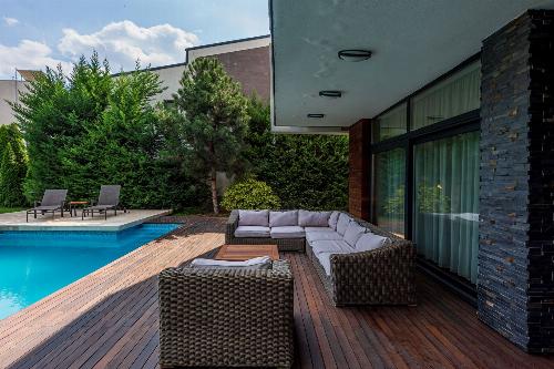 Villa with Pool Erou Iancu