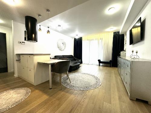 2 Room Apartment | One Herastrau Plaza