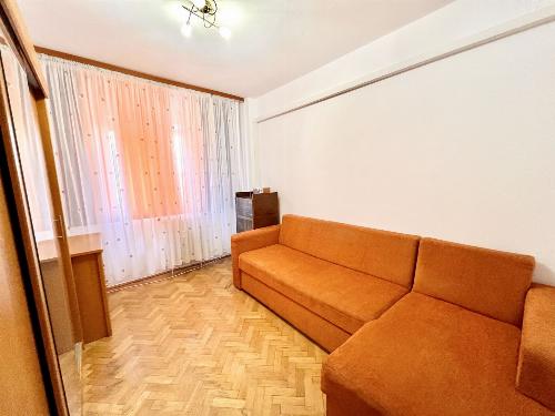 Piața Victoriei-Titulescu /  Apartament cu 3 camere