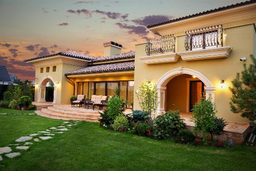 Elegant villa with pool and spectacular courtyard!