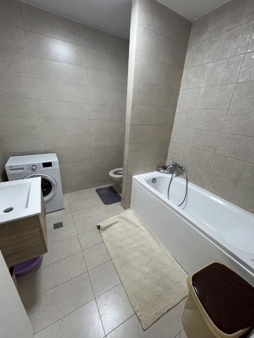 Vanzare Apartament 2 camere + Parcare Tunari