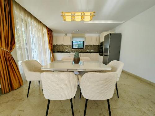 5 bedroom villa Pipera 2