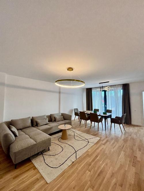 Apartament 3 camere Sisesti 3