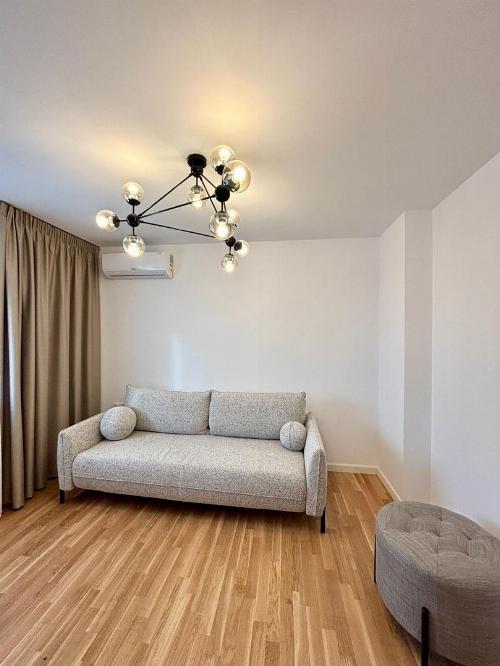 Apartament 3 camere Sisesti 8