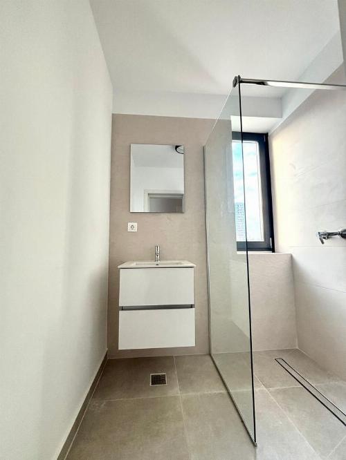 Apartament 3 camere Sisesti 9