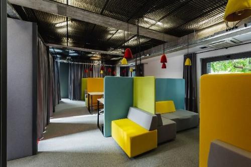 Cladire de birouri reprezentativa, zona Alba Iulia 10