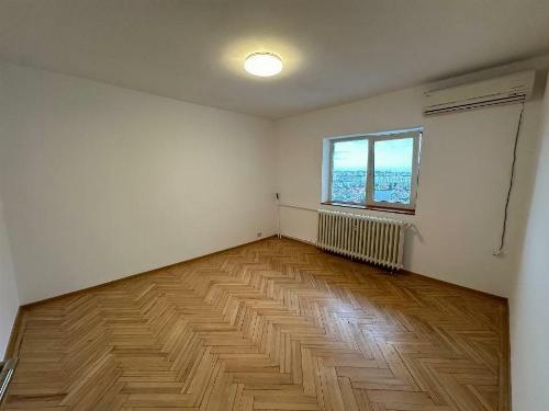 Penthouse 6 camere – Rond Alba Iulia 7