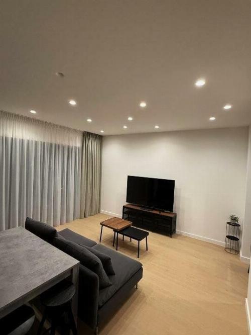 First rental / 3 minutes from Promenada Mall and metro 2