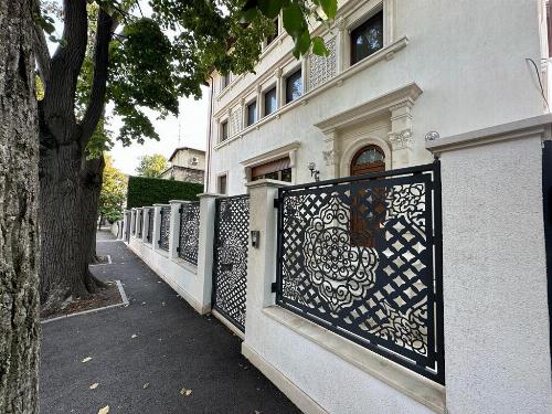Oază de eleganță și lux! Vilă nouă în inima prestigiosului cartier Dorobanți 1