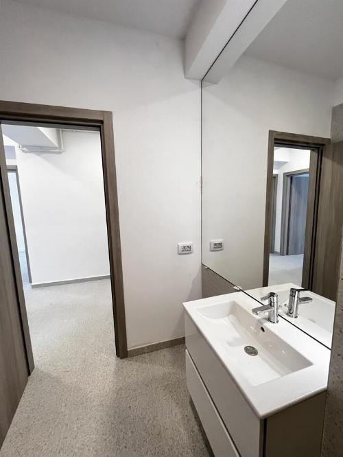 2 room apartment, near Gorjului Metro Commission 0% 14