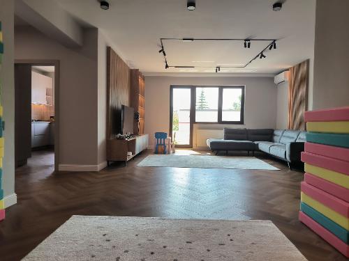 Apartament cu 4 camere în zona Polonă – 151 mp utili, finisaje premium 4