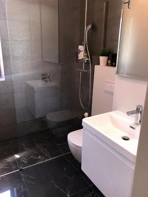 De vânzare – Apartament modern, complet mobilat, în zona Iancu Nicolae 13