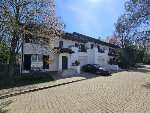 First rental after renovation / Hero Iancu Nicolae 20