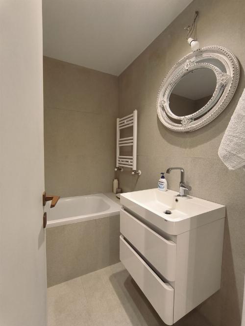 Apartament de vanzare Victoriei 4 camere de lux cu gradina – 2 locuri parcare 18