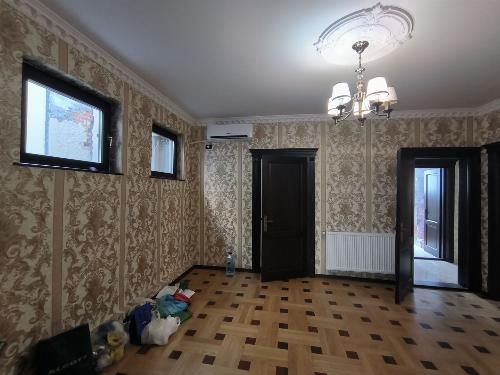 Apartament de vanzare 4 camere Primaverii, cu garaj box si teren 12