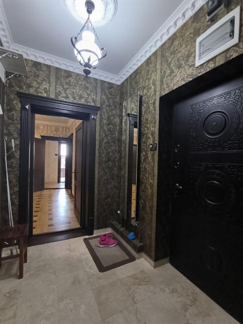 Apartament de vanzare 4 camere Primaverii, cu garaj box si teren 16