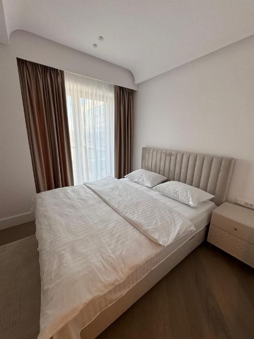 Modern 3-room apartment in Cortina 126 / Underground parking 8