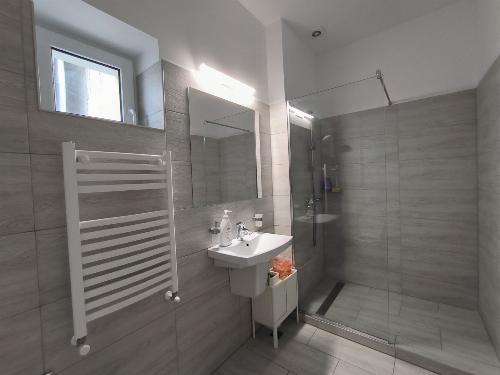 Apartament 3 camere de vanzare Calea Victoriei bloc consolidat si reabilitat 11