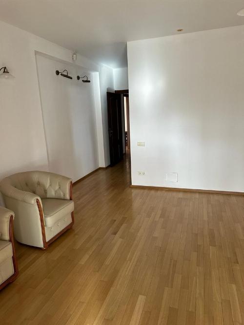 Exclusive home in Herastrau – 210 sqm, 3 terraces and 2 parking spaces 2