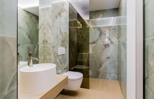 Apartment 3| Luxury | The hero Iancu Nicolae 6