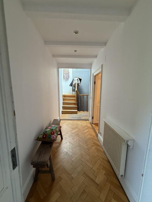 Villa with interwar charm, suitable for commercial activities 14