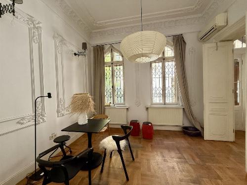 Villa with interwar charm, suitable for commercial activities 5