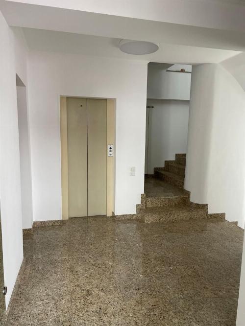 Exclusive Building for Rent – Spring Area 6
